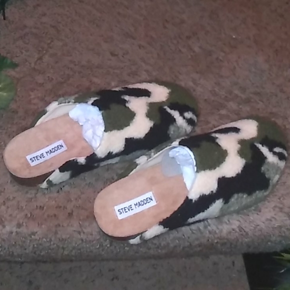 Steve Madden Shoes - Brand New Women's Steve Madden Clogs
